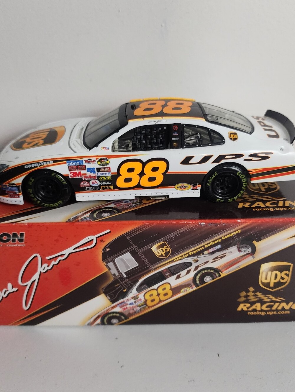 Dale Jarrett #88 2006 UPS White and Brown Die-Cast Race Car Limited Edition